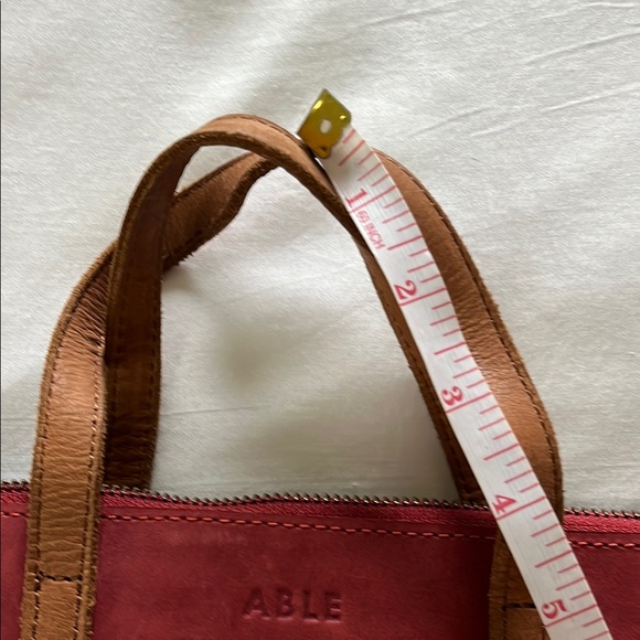 Able Red and Brown Leather Tote Bag with Elegant Design - Picture 8 of 8